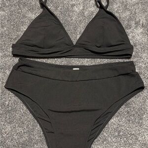 NWOT Black Ribbed Triangle Bikini Set